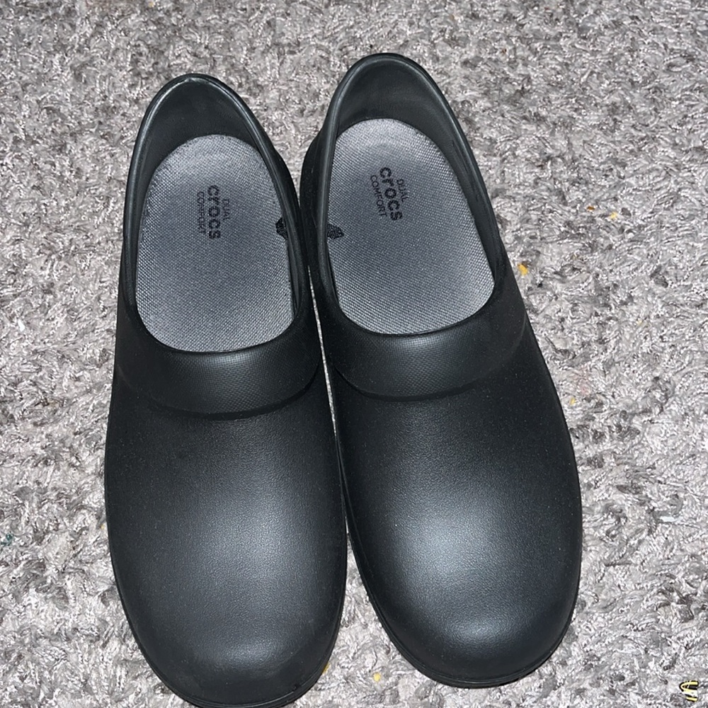 Black Crocs in Very Good Condition Size 10